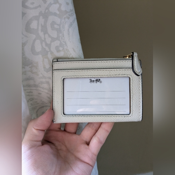 Coach Wallet in Cream Color with Gold Details - Picture 2 of 11